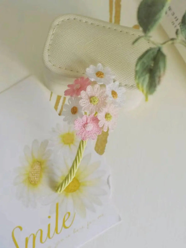 pink daisy flower brooch pin